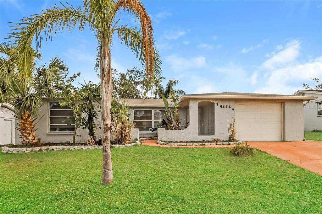 9636 Mark Twain Ln in Port Richey, FL - Building Photo