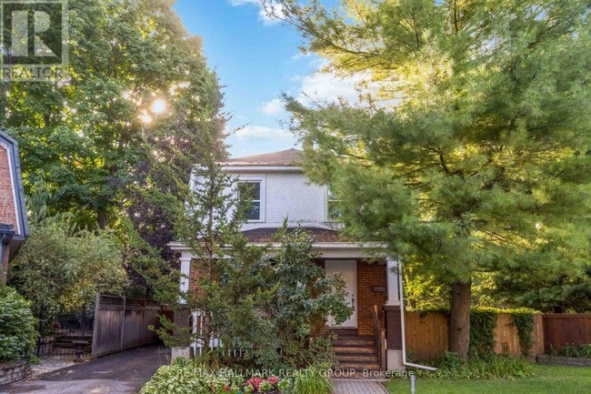 property at 3 Ashbury Pl