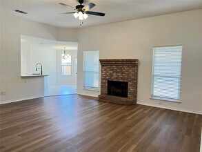 2005 Laney Dr in Sanger, TX - Building Photo - Building Photo