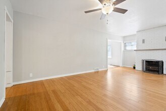 1604 Olive St in Cedar Falls, IA - Foto de edificio - Building Photo
