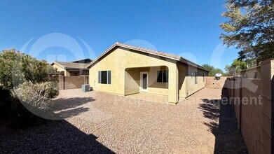 987 W Deoni Trail in San Tan Valley, AZ - Building Photo - Building Photo