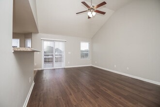 7029 Nickalus Way in Spring Hill, TN - Building Photo - Building Photo