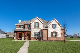 1612 Highbridge Ct in Gunter, TX - Building Photo - Building Photo
