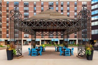 Mears Park Place in St. Paul, MN - Foto de edificio - Building Photo