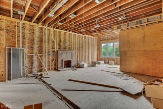 350 E 50th St in Chicago, IL - Building Photo - Interior Photo