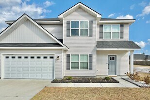 72 Fridley Ln in Hinesville, GA - Building Photo