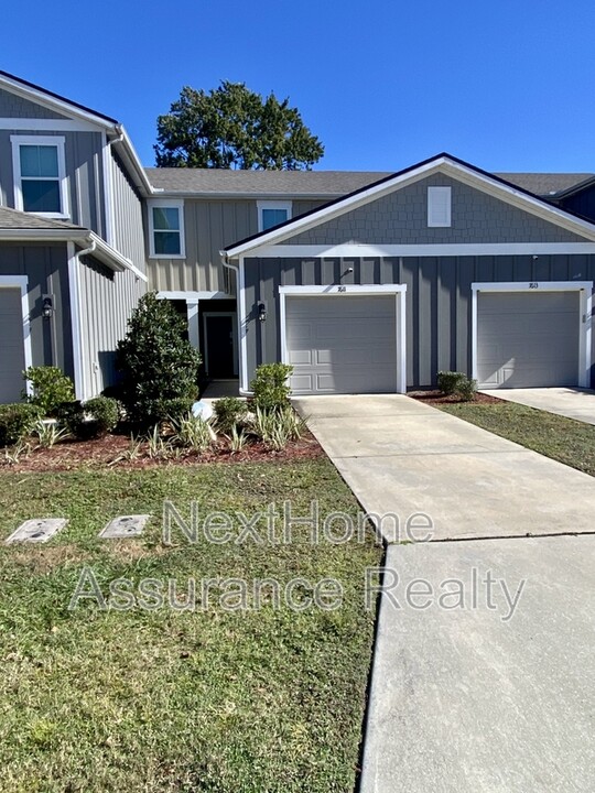 7611 Legacy Trl in Jacksonville, FL - Building Photo