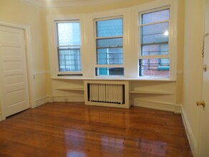 328 S 43rd St, Unit 1Rr in Philadelphia, PA - Foto de edificio - Building Photo