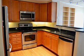 1111 11th St NW, Unit 602 in Washington, DC - Foto de edificio - Building Photo