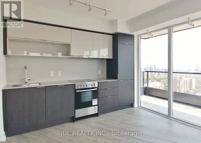 159-1159 Wellesley St E in Toronto, ON - Building Photo - Building Photo