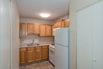 Oak Woods Apartments in Bellingham, MA - Building Photo - Interior Photo
