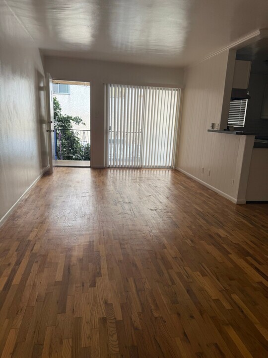 1231 N Formosa Ave in West Hollywood, CA - Building Photo