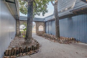 6814 Lancer Ln in Oklahoma City, OK - Building Photo - Building Photo