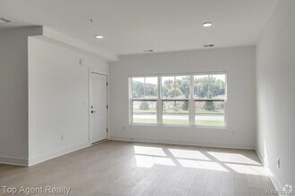 31847 Gabby Ct in New Baltimore, MI - Building Photo - Building Photo