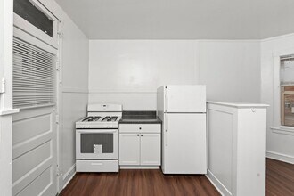 5614 N Kimball Ave in Chicago, IL - Building Photo - Building Photo