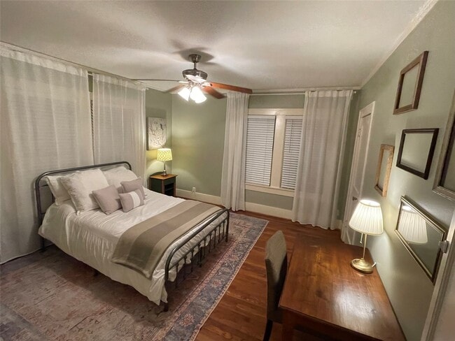 property at 1604 Castle Ct
