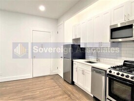 45 Tiemann Pl in New York, NY - Building Photo