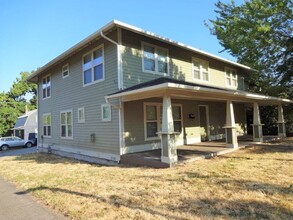 2790 Potter St in Eugene, OR - Building Photo - Building Photo