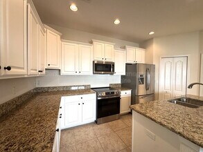 411 Evening Sky Dr in Oviedo, FL - Building Photo - Building Photo