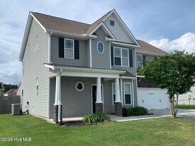 509 Louvre Ln in Jacksonville, NC - Building Photo