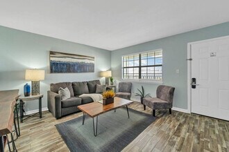 312 Bream Ave, Unit SI ID1502001P in Fort Walton Beach, FL - Building Photo - Building Photo