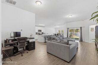 2949 Firethorn Ave in Orange Park, FL - Building Photo - Building Photo