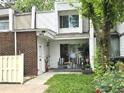 3023 Wakefield Dr, Unit # H in Carpentersville, IL - Building Photo - Building Photo