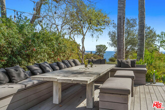 28036 Sea Ln Dr in Malibu, CA - Building Photo - Building Photo