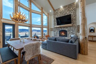 4535 Roxanne St in Tetonia, ID - Building Photo