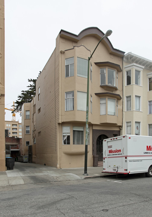 1756-1760 Washington St in San Francisco, CA - Building Photo