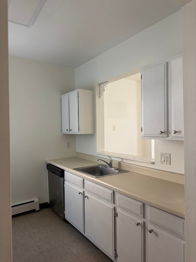 6 N Clover St, Unit 1