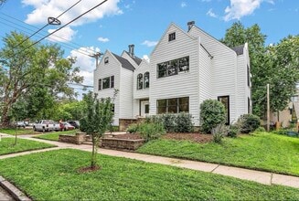 216 Arundel St, Unit #3 in St. Paul, MN - Building Photo - Building Photo