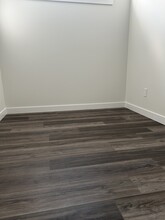 1211 16 Av NW in Edmonton, AB - Building Photo - Building Photo