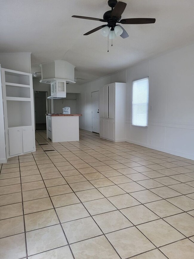 596 Trollingwood Hawfields Rd in Mebane, NC - Building Photo - Building Photo