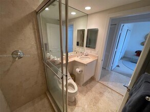 791 Crandon Blvd, Unit 1401 in Key Biscayne, FL - Building Photo - Building Photo