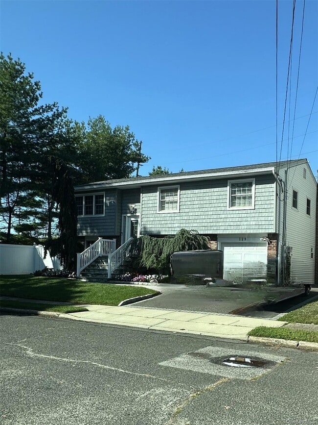 property at 129 N 10th St