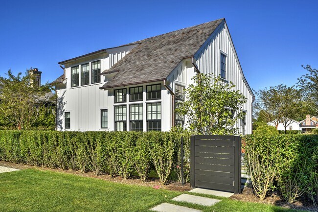 12 Further Ct in Amagansett, NY - Building Photo - Building Photo