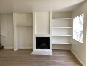 43437 30th St W in Lancaster, CA - Building Photo - Building Photo