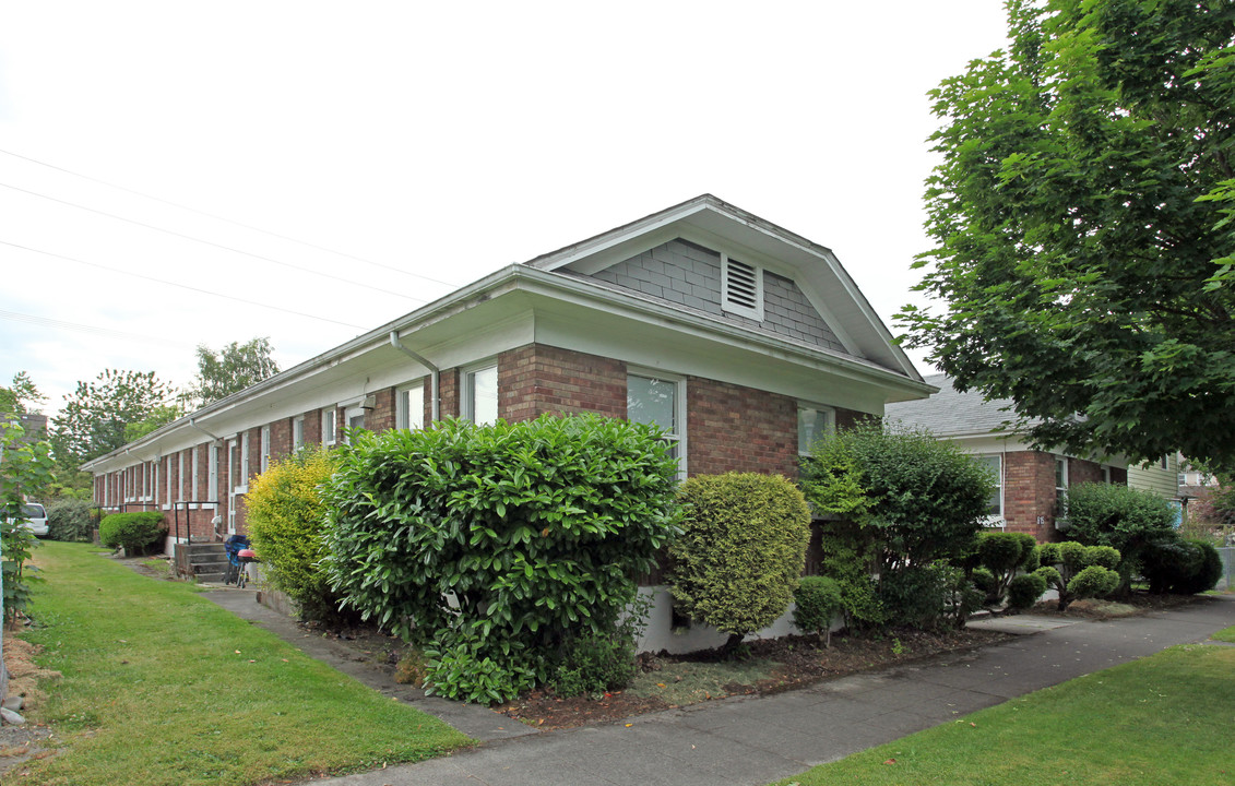 Bungalow Court in Tacoma, WA - Building Photo