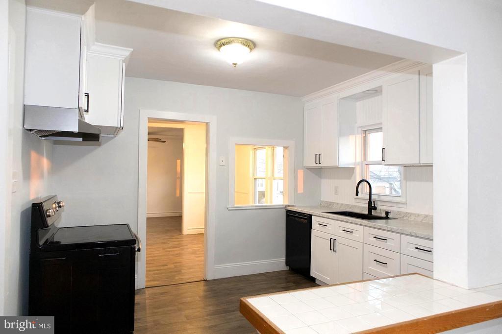 214 Trumbauersville Rd in Quakertown, PA - Building Photo