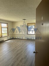 1705 Fetterman Dr-Unit -1 in Laramie, WY - Foto de edificio - Building Photo