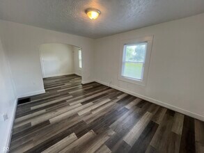 928 Udell St in Indianapolis, IN - Building Photo - Building Photo