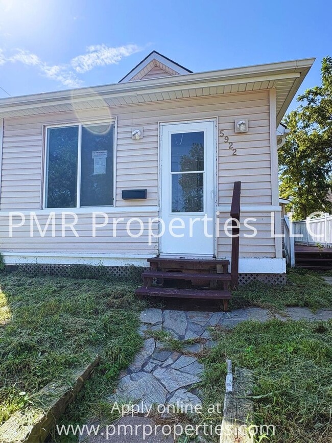 property at 5922 N 28th Ave