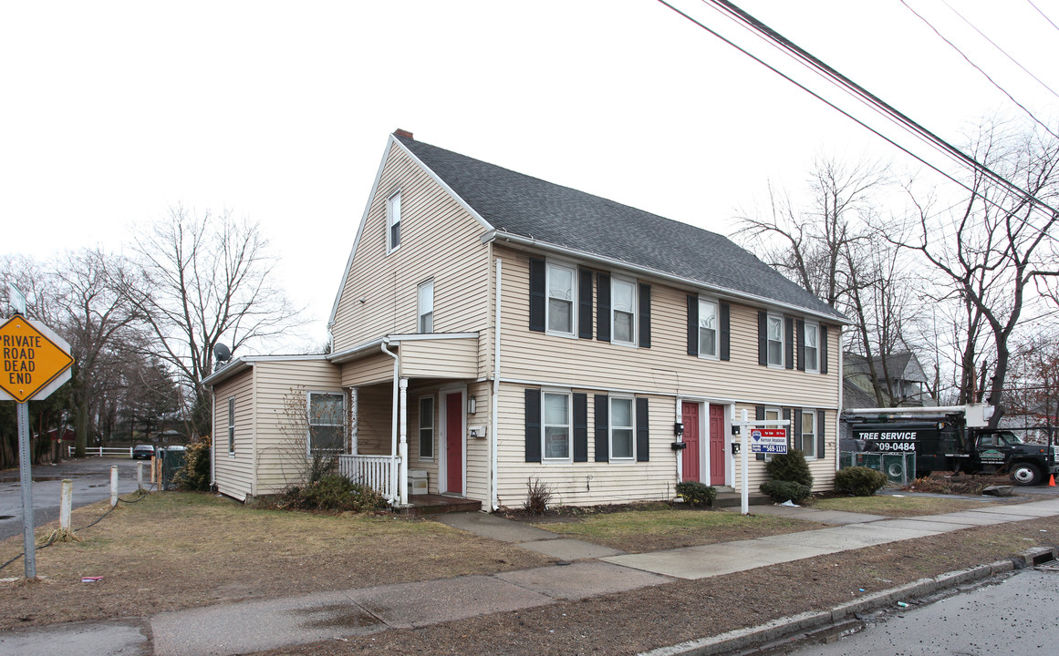 91-95 Burnside Ave in East Hartford, CT - Building Photo