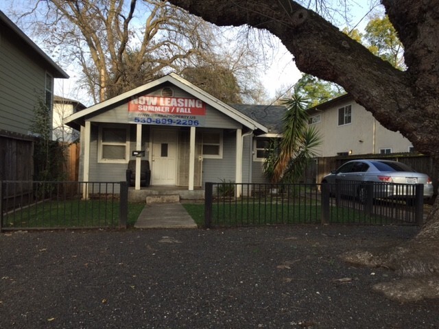 345 Oak St in Chico, CA - Building Photo