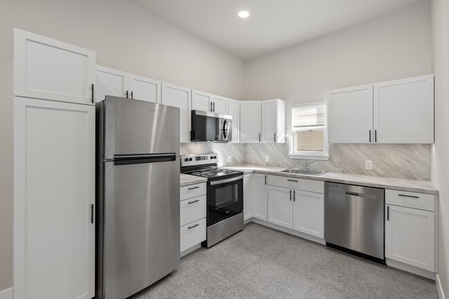 Panderosa Apartments