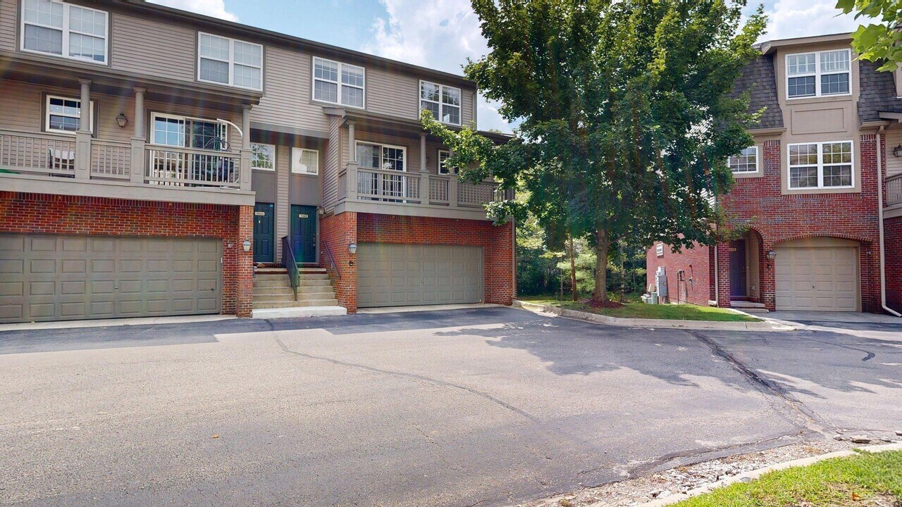 3042 Barclay Way in Ann Arbor, MI - Building Photo