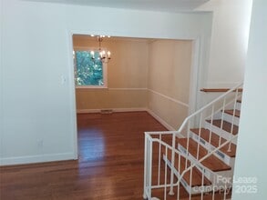 3813 Selwyn Ave in Charlotte, NC - Building Photo - Building Photo