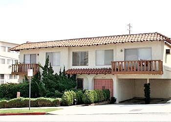 10550 Eastborne Ave in Los Angeles, CA - Building Photo