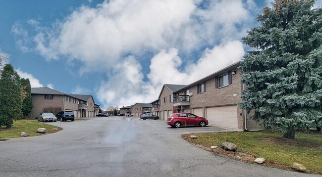 Trumpeter Park Apartments in De Pere, WI - Foto de edificio - Building Photo